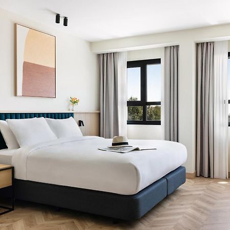 Sonder Sofia Aparthotel Madrid Bagian luar foto