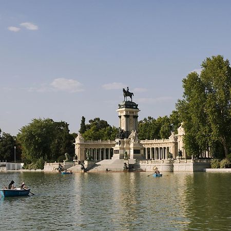Sonder Sofia Aparthotel Madrid Bagian luar foto