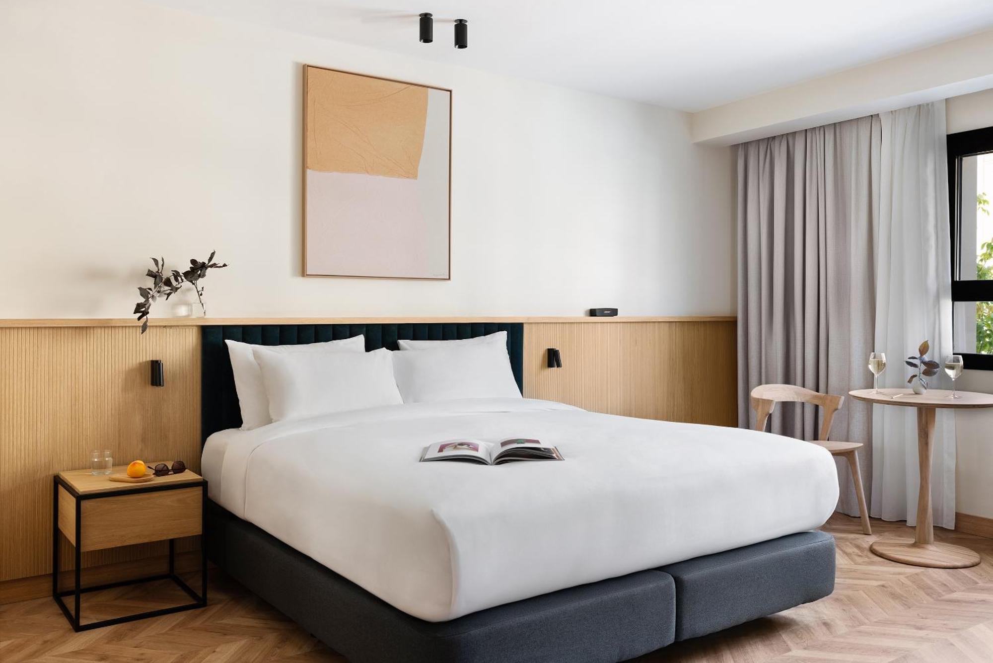 Sonder Sofia Aparthotel Madrid Bagian luar foto