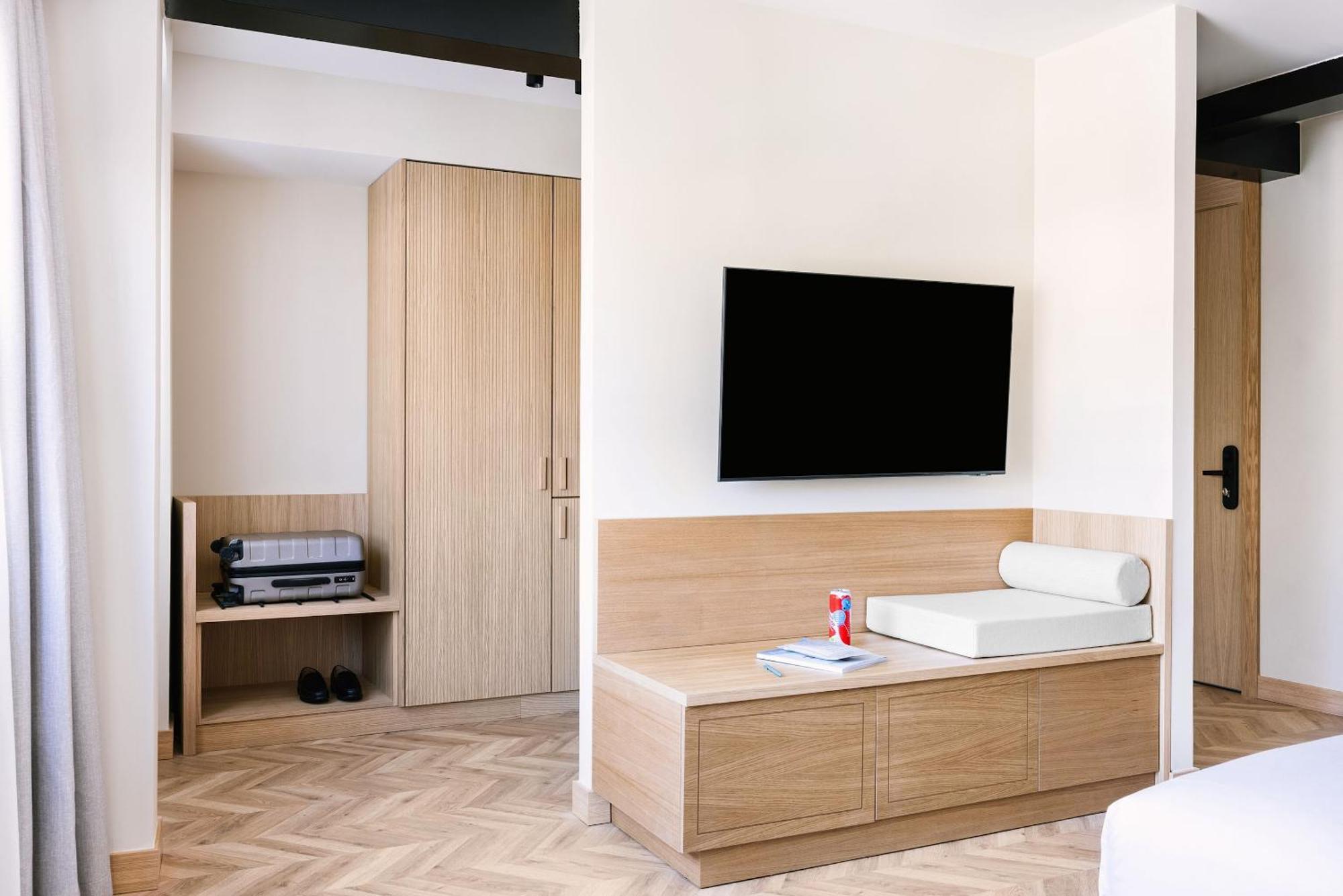 Sonder Sofia Aparthotel Madrid Bagian luar foto
