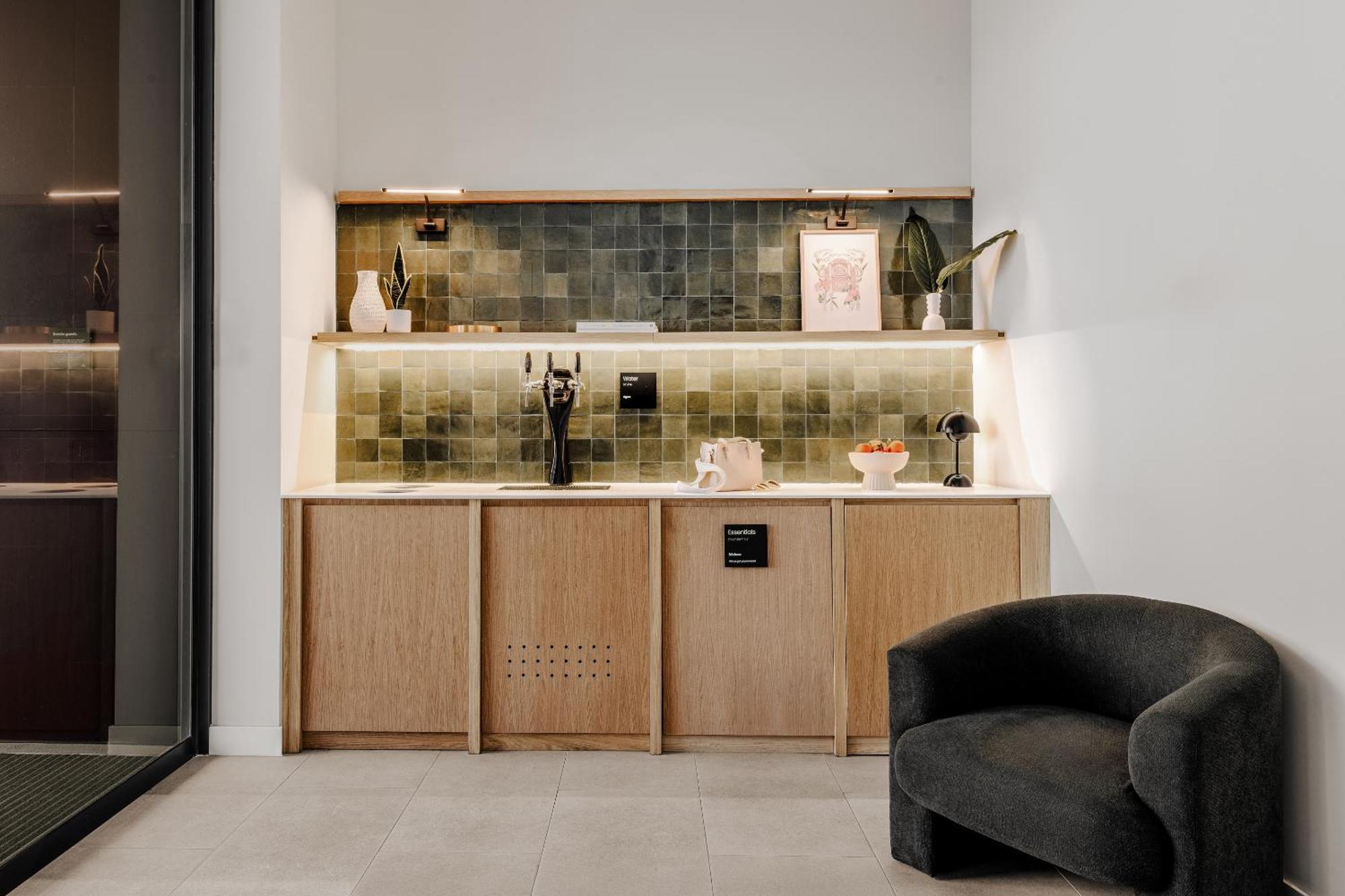 Sonder Sofia Aparthotel Madrid Bagian luar foto