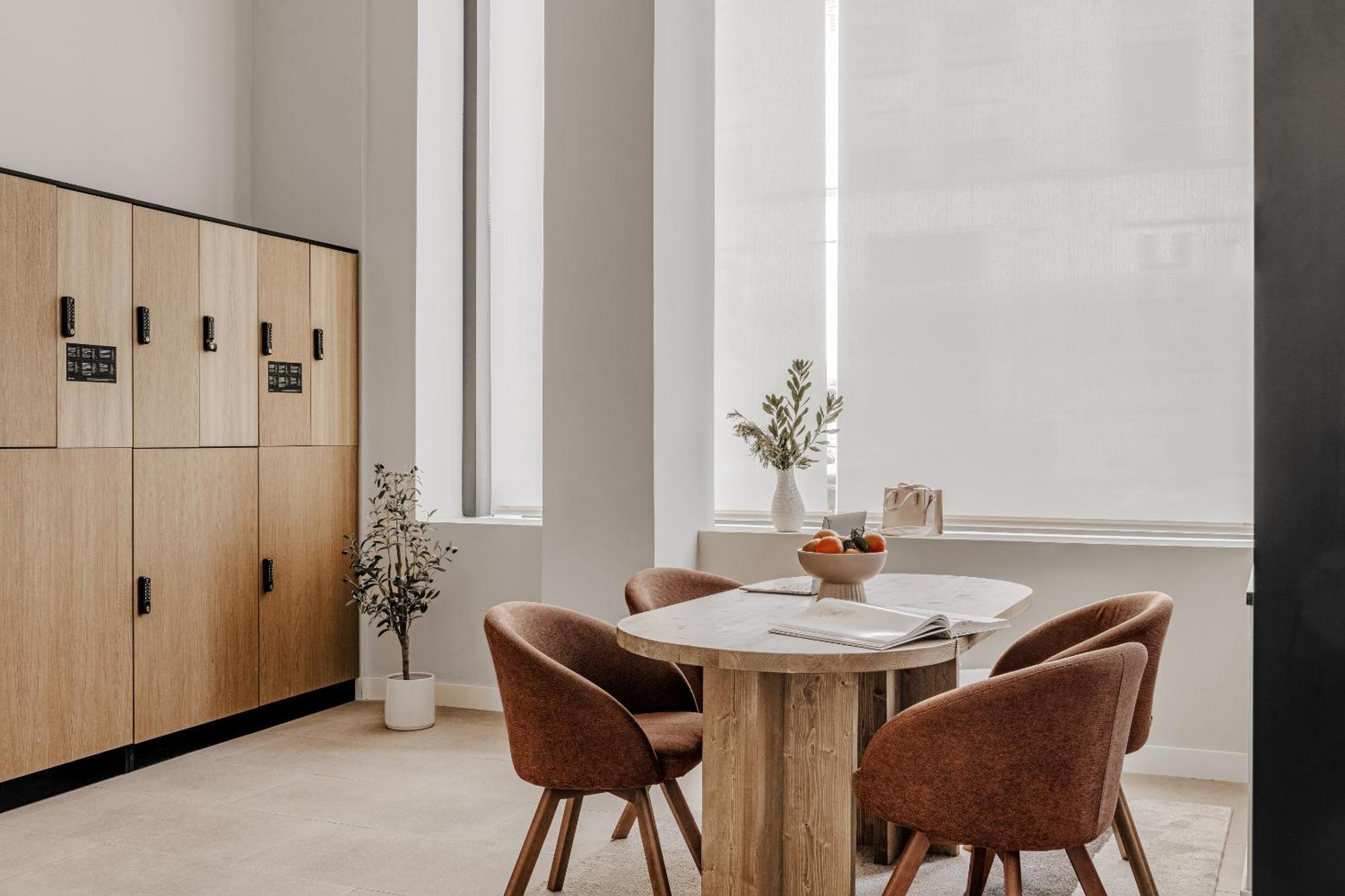 Sonder Sofia Aparthotel Madrid Bagian luar foto